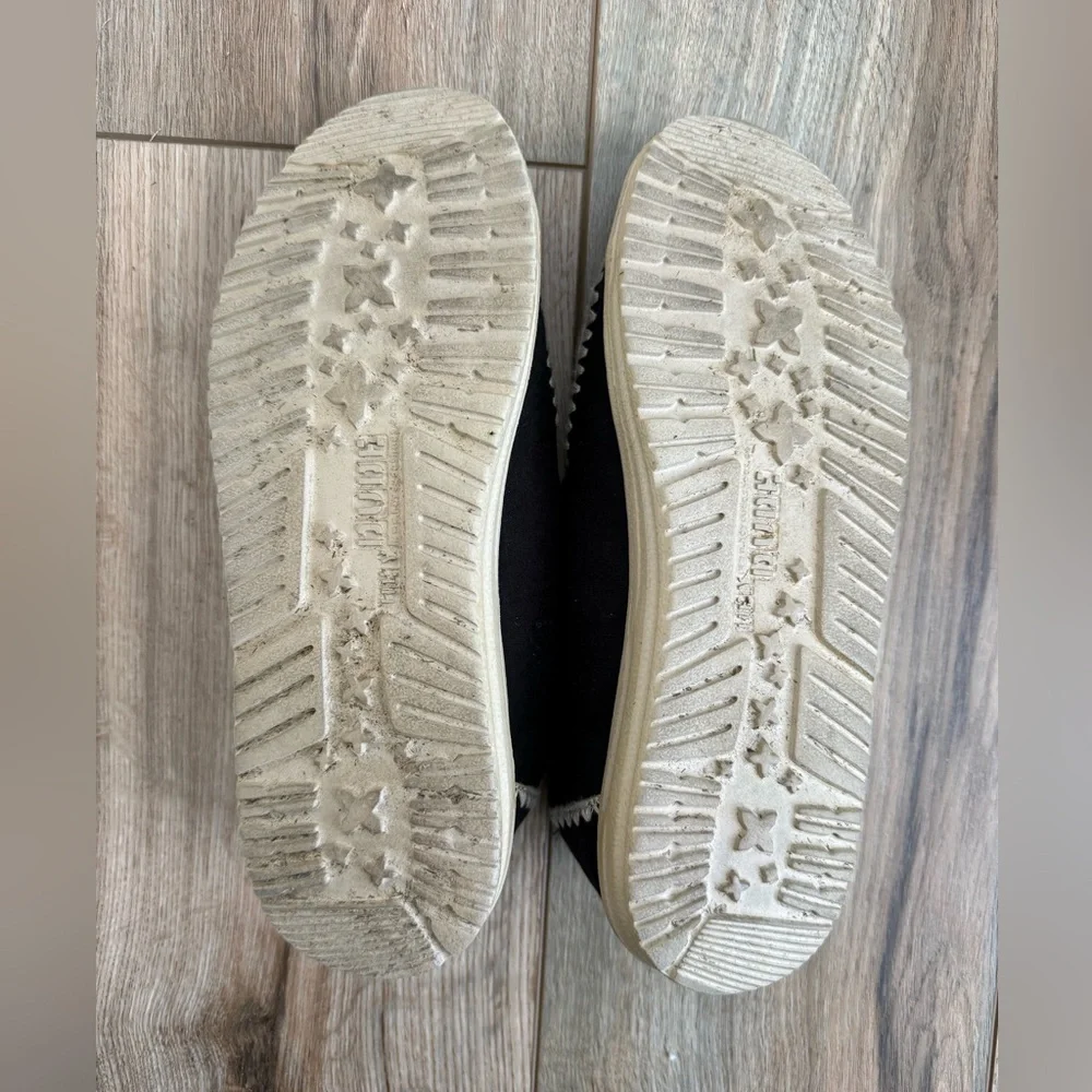 Hey Dude Women’s Black and Tan Crochet Shoes - Picture 6 of 6